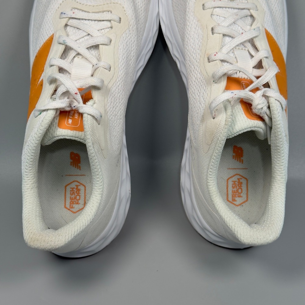 New Balance Fresh Foam Arishi V4 Womens 9.5 9 1/2 B Running Shoes White Orange - Picture 8 of 16